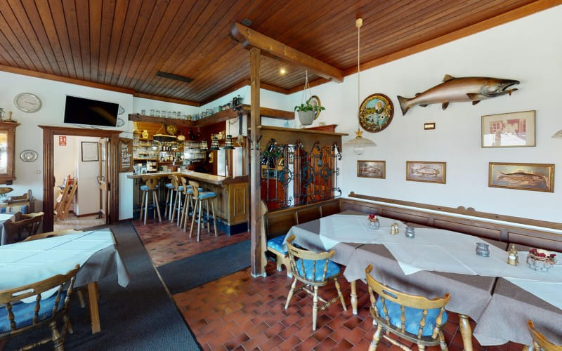 forellenstubeloferdiningroom.jpg